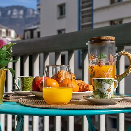 Apartamento Studio Victoria Boho - Hyper-Centre - Balcon Vue Montagnes - Sejour Thermal & Loisirs